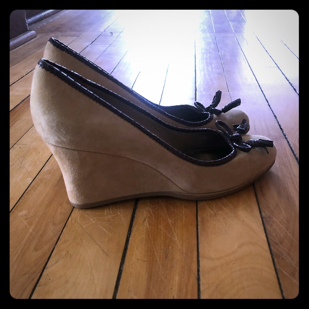Size 9.5 Coach Irene tan suede Wedges